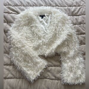 EUC Forever21 Size Large Cropped White Feathered Bell Sleeve Bolero